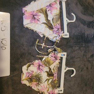 Swimsuit bottoms floral